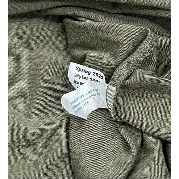 Marine Layer Women's T-Shirt Boyfriend Relaxed Fit V-Neck Cropped Tee in Olive - Picture 4 of 4